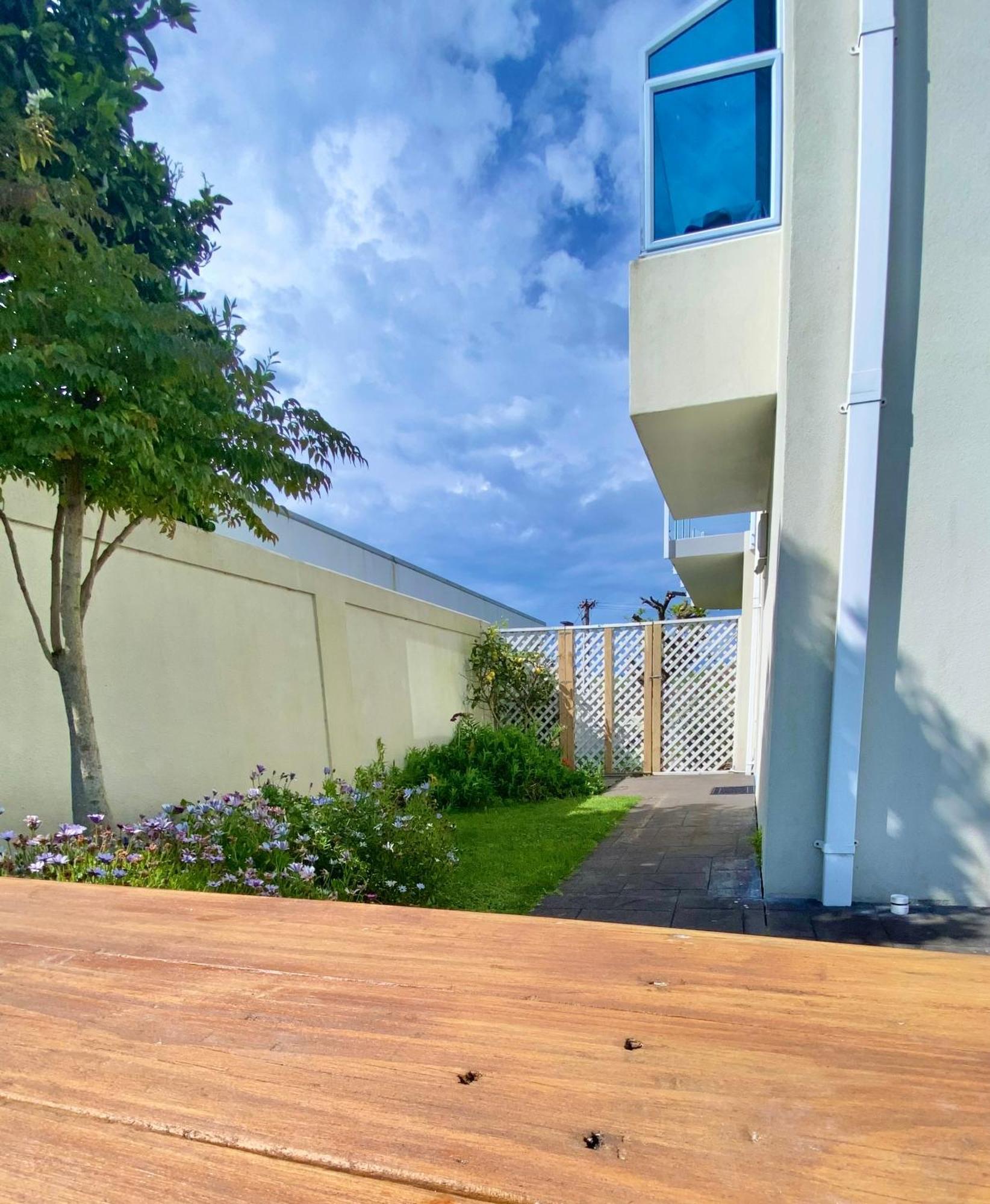 Hillcrest One Apartment Whakatane Exterior photo